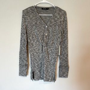 NWT Doe and Rae Heather Gray Ribbed Top